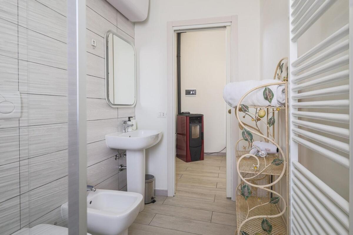 Villa Jacuzzi & Relax - Casa Indipendente 20Min Da Milano à Zelo Buon Persico Extérieur photo